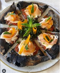 Black dough & prosciutto