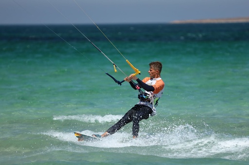 Set kite completo (tavola · trapezio · leash · kite · barra)